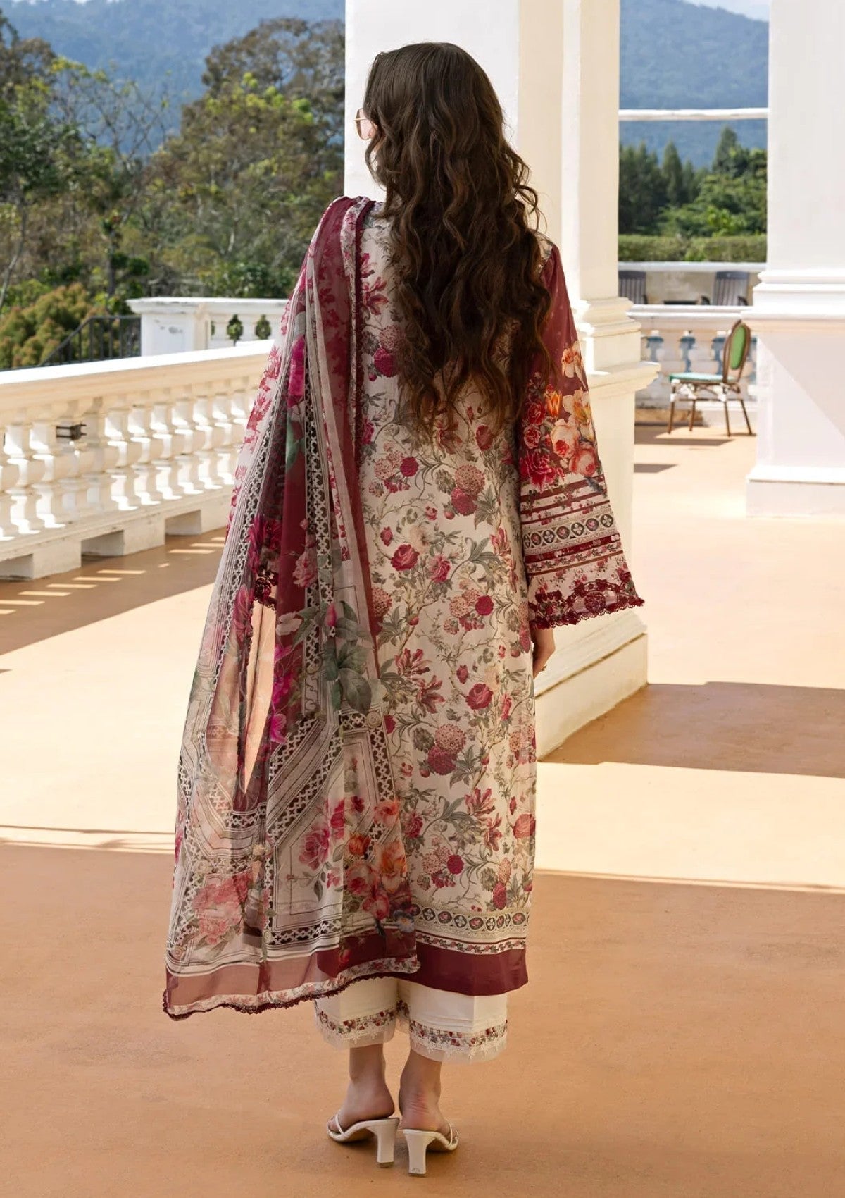 Elaaf Ruby Lady  03-Piece Embroidered Lawn Suit - Ready To Wear