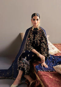 03-Piece Embroidered Velvet Suit With Chiffon Dupatta - Ready To Wear