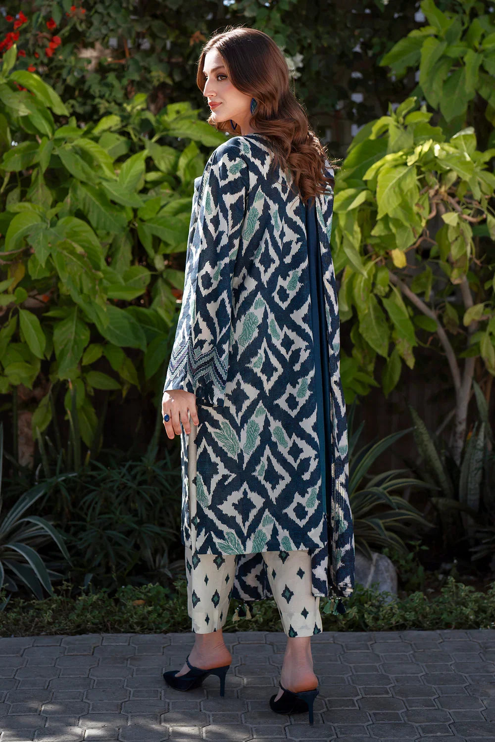 03-Piece Printed Lawn Suit - Ready To Wear