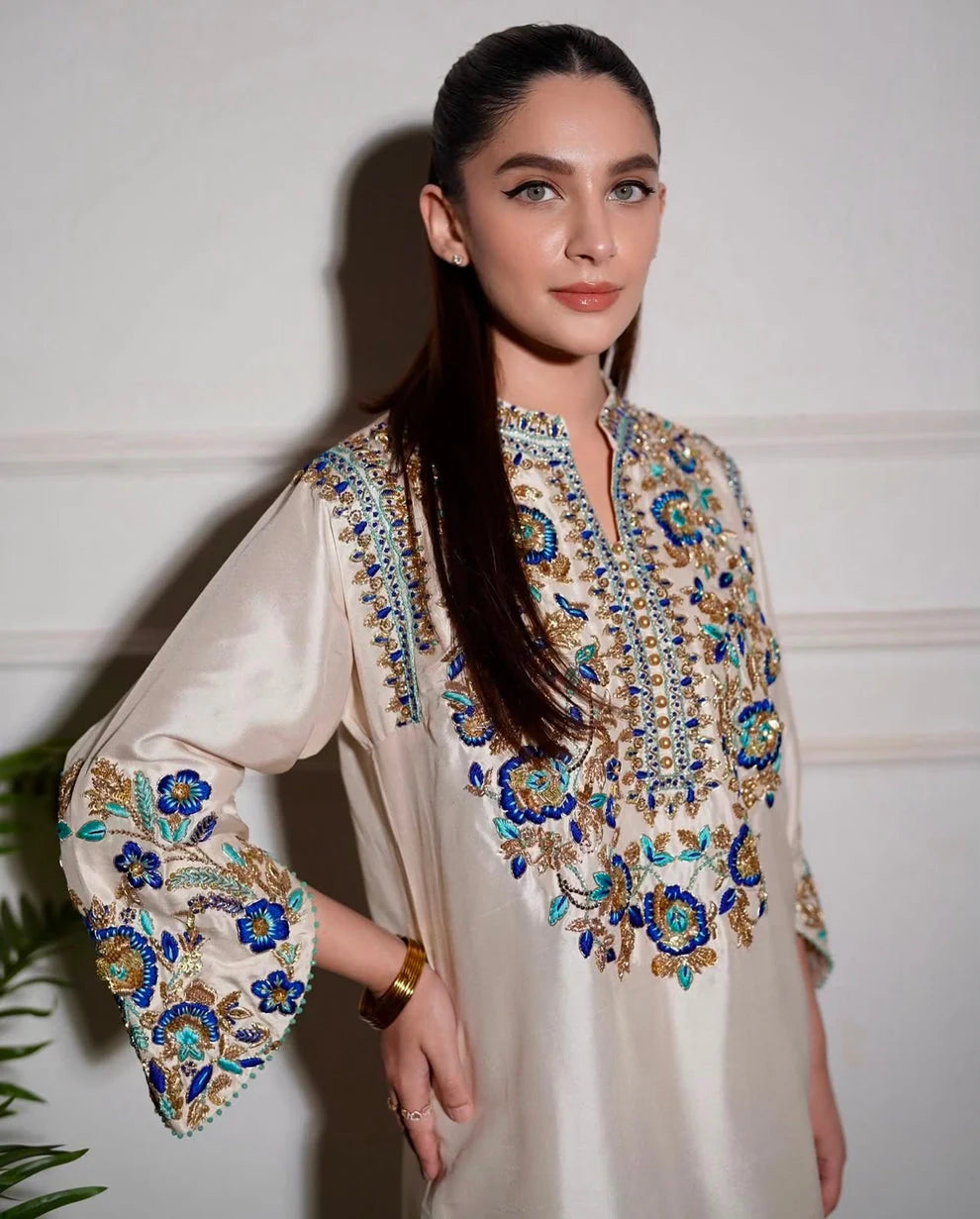 Alizeh Saad  Row Silk Hand Embellished 03 Piece Suit- Ready To Wear